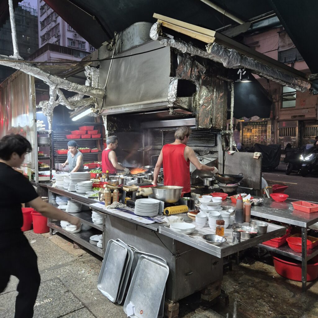 홍콩 맛집, 술집 포장마차 애문생